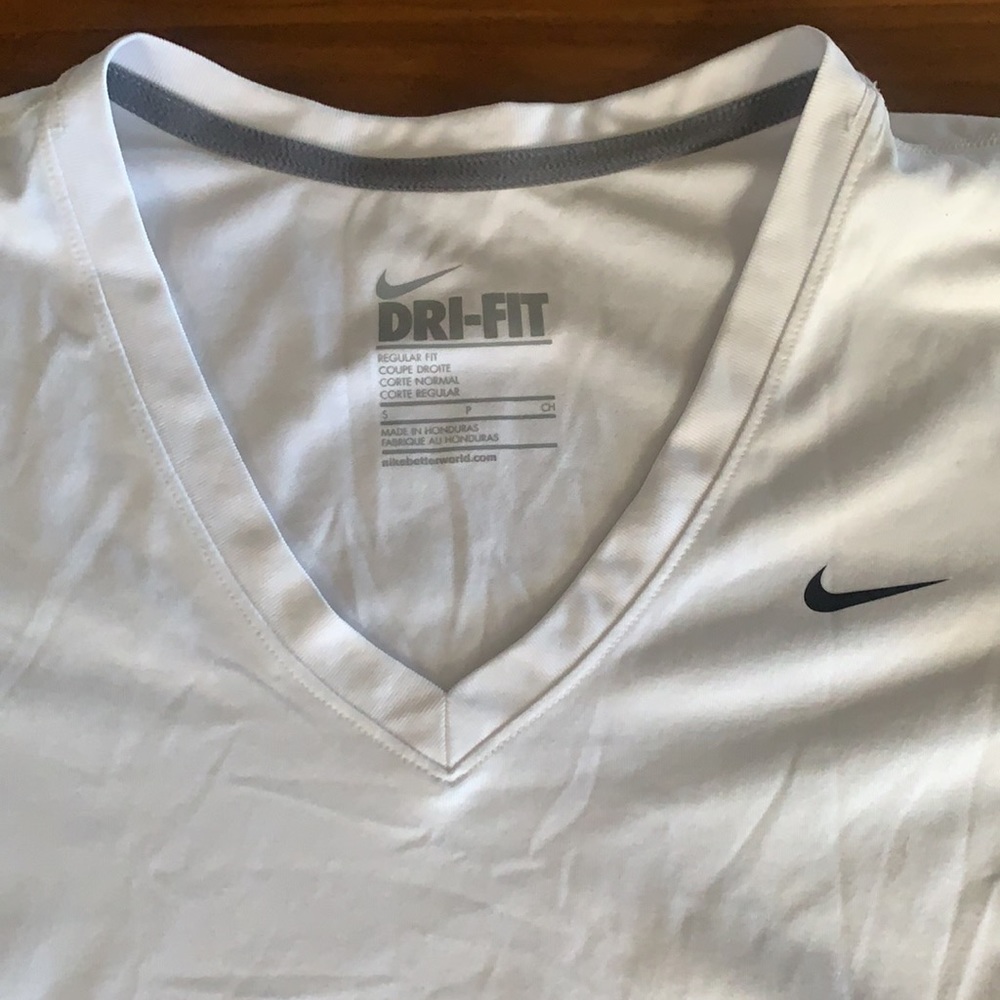Nike Dri Fit shirt - Picture 3 of 5